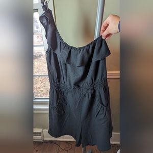 1X 100% linen one shoulder jumper. Jamie Nicole Collection